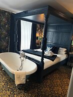 OYO The Townhouse