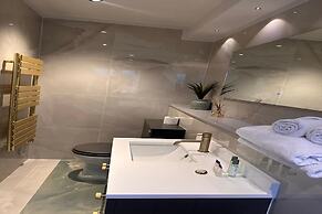 OYO The Townhouse