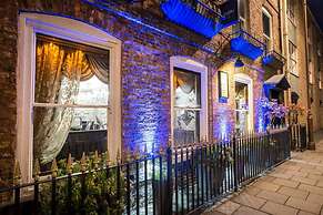 OYO The Townhouse