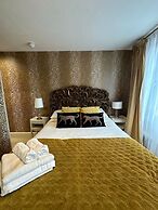 OYO The Townhouse