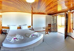 Makaira Beach Resort