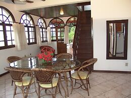 La Alhambra Apart Hotel