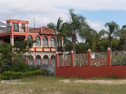 La Alhambra Apart Hotel