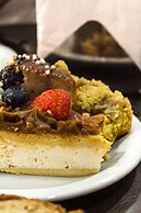 La Alhambra Apart Hotel