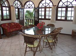 La Alhambra Apart Hotel