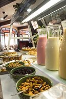 La Alhambra Apart Hotel