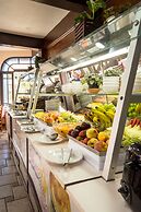 La Alhambra Apart Hotel