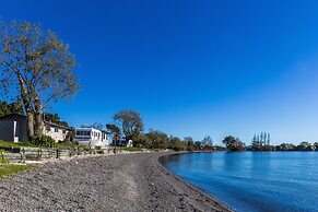 Motutere Bay Top 10 Holiday Park