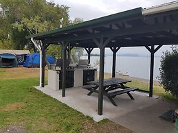 Motutere Bay Top 10 Holiday Park