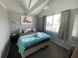 Motutere Bay Top 10 Holiday Park