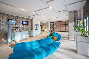 Grand Livio Kuta Hotel