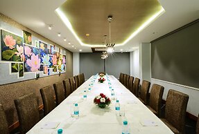 Taj Mahal Hotel Abids