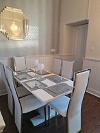 Robert The Bruce Apartment