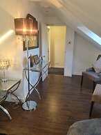 Robert The Bruce Apartment