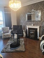 Robert The Bruce Apartment