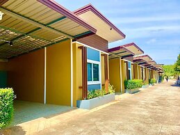 Seree Grand Resort