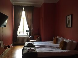 Morris Hotel