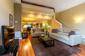 Lexington Vacations by Stark Hospitality