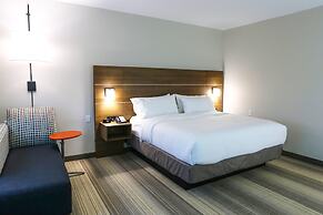 Holiday Inn Express & Suites Houston IAH - Beltway 8 by IHG