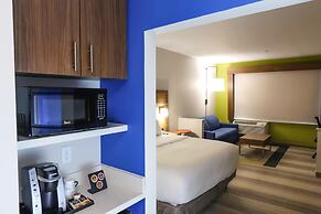 Holiday Inn Express & Suites Houston IAH - Beltway 8 by IHG