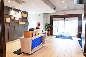 Holiday Inn Express & Suites Houston IAH - Beltway 8 by IHG