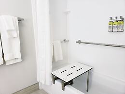 Holiday Inn Express & Suites Houston IAH - Beltway 8 by IHG