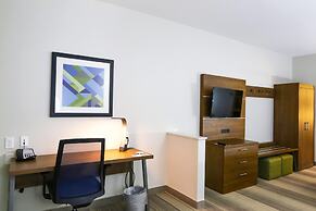 Holiday Inn Express & Suites Houston IAH - Beltway 8 by IHG