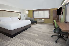 Holiday Inn Express & Suites Houston IAH - Beltway 8 by IHG