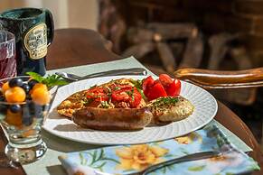 Pinecrest Bed & Breakfast