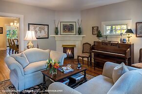 Pinecrest Bed & Breakfast