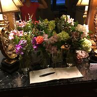 Pinecrest Bed & Breakfast