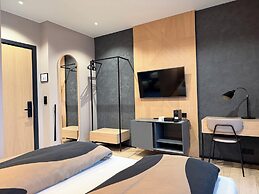 Hotel Lotus