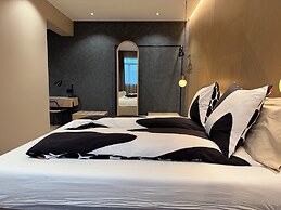 Hotel Lotus