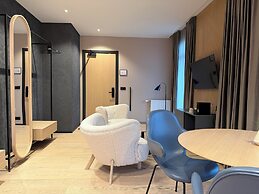 Hotel Lotus