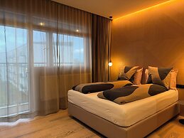 Hotel Lotus