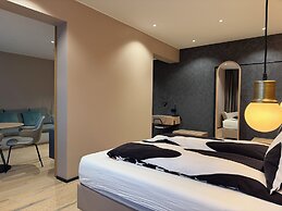 Hotel Lotus