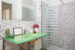 Orizzonte Casesicule, Fantastic Sea View with Balcony and Big Windows,