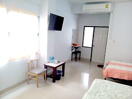 New Wanchai Hotel Pakchong