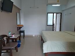 New Wanchai Hotel Pakchong