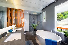 Karon Beach Pool Villa