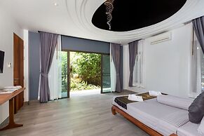 Karon Beach Pool Villa