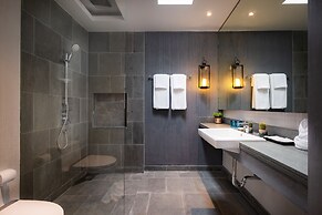 Karon Beach Pool Villa