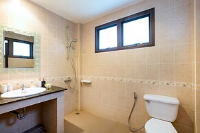 Karon Beach Pool Villa