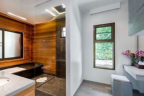 Karon Beach Pool Villa