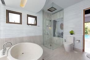 Karon Beach Pool Villa