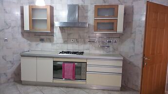 Dream Court Apartment