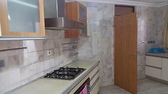 Dream Court Apartment