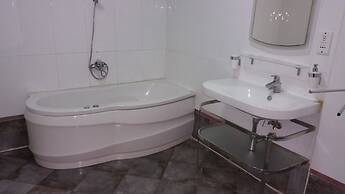 Dream Court Apartment