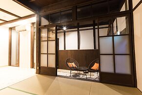 Sanjo Misasagi Umenotoan