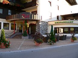 Hotel Tyrol